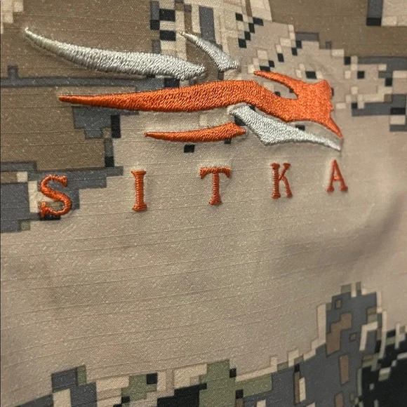 Sitka cloudburst hoodie - Picture 2 of 4